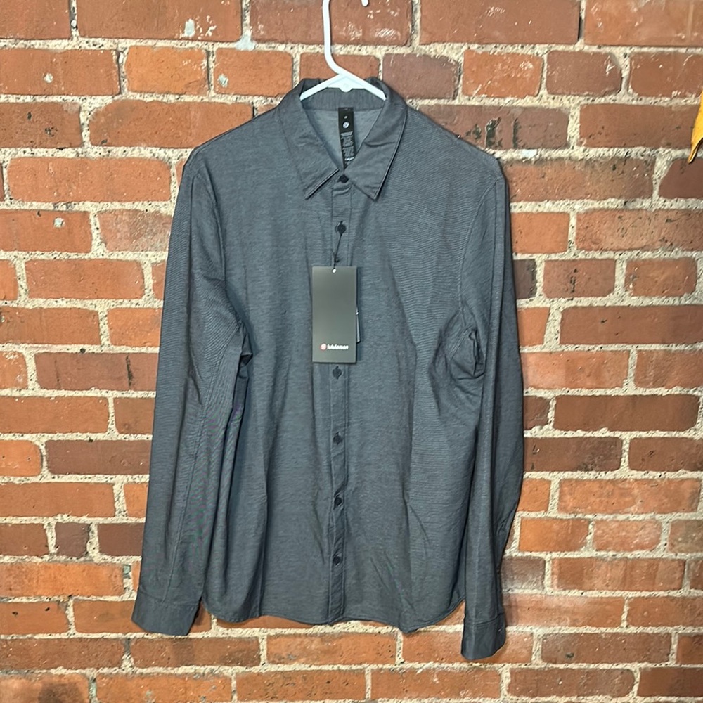 Lululemon Long sleeve button down shirt! NWT